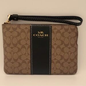 Coach Corner Zip Wristlet In Signature Leather Khaki / Black NEW in package